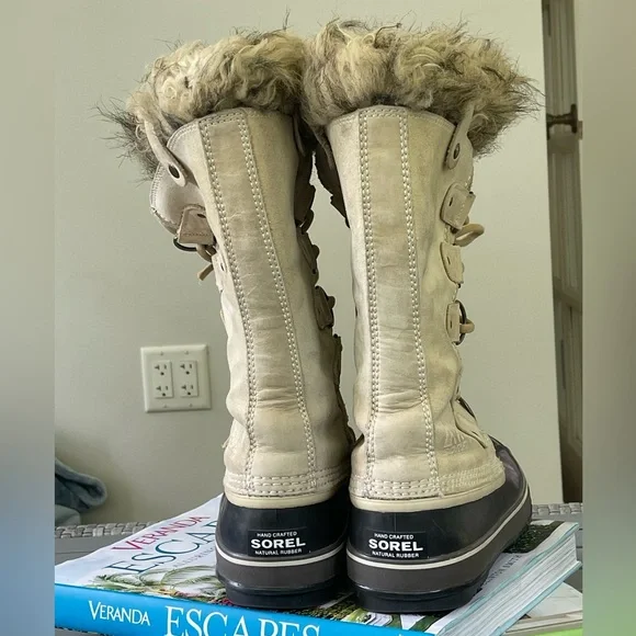 Sorel Boot Size 10 - Picture 2 of 9